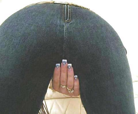 25P Queens in jeans CXI