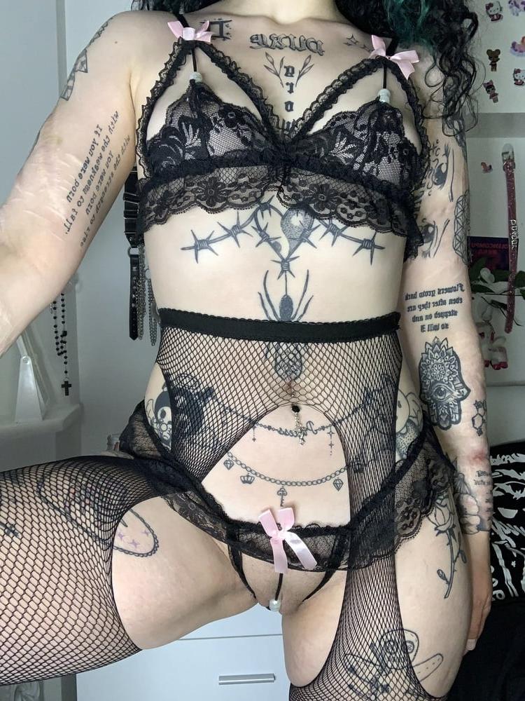 25P Alt Girls 178