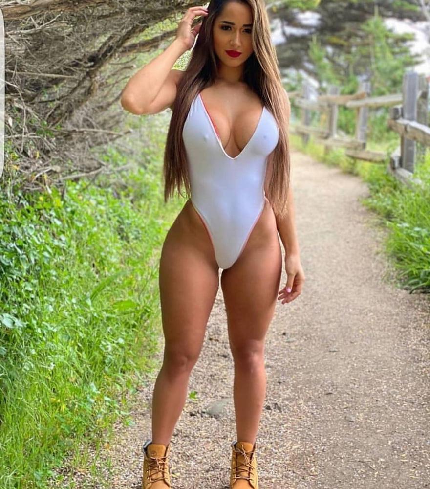 25P Curvy Girls and damn hot Asses 71