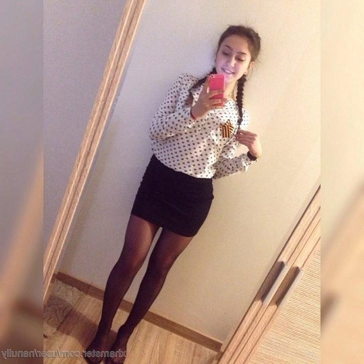 25P Girls in Pantyhose-Stocking - 129