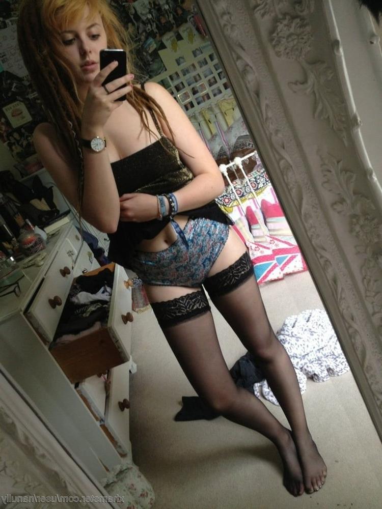 25P Girls in Pantyhose-Stocking - 129
