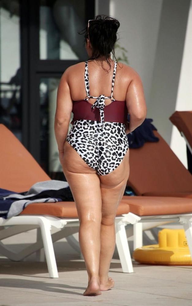 25P Celeb slag Chanelle Hayes Part 2: fat mess years