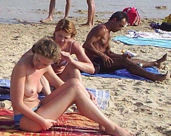 25P Women I'd Like to Fuck - Bathing Suits and Beach