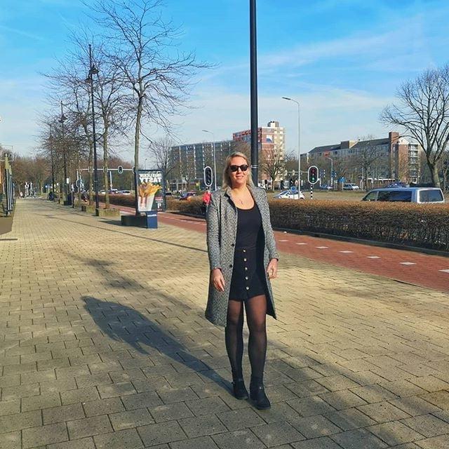 25P Dutch MILF Linda - Sexy Tall  Blond Curvy