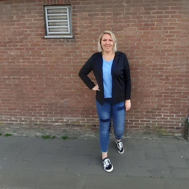 25P Dutch MILF Linda - Sexy Tall  Blond Curvy