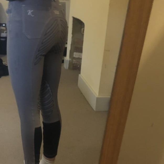 25P girls in jodhpurs 4