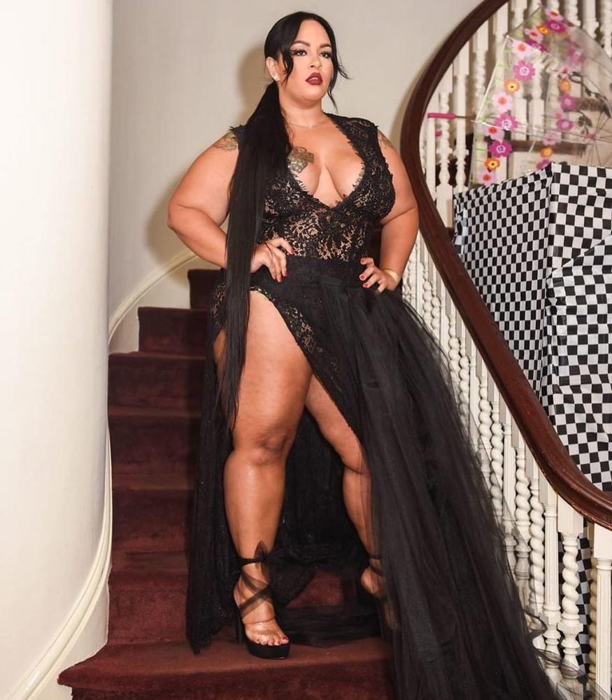 25P Curvy Girls and damn hot Asses 56