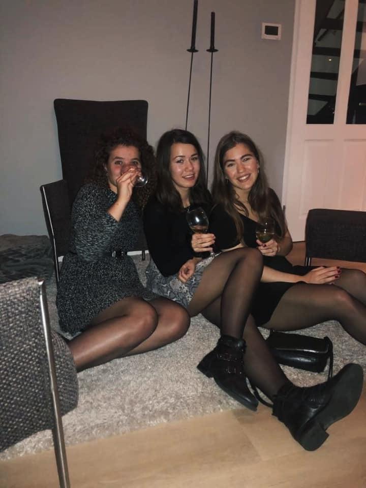 21P Girls in Pantyhose-Stocking - 135