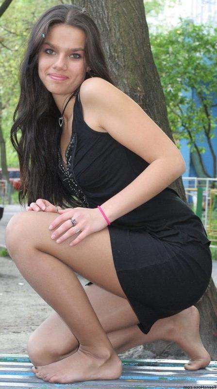 21P Girls in Pantyhose-Stocking - 135
