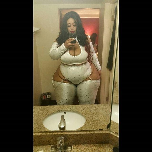 25P Curvy Girls and damn hot Asses 54