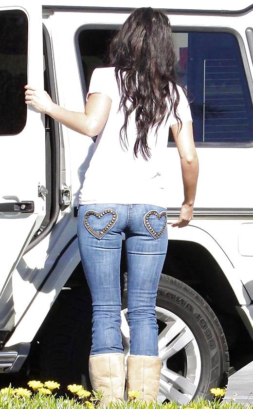 19P Asses in jeans