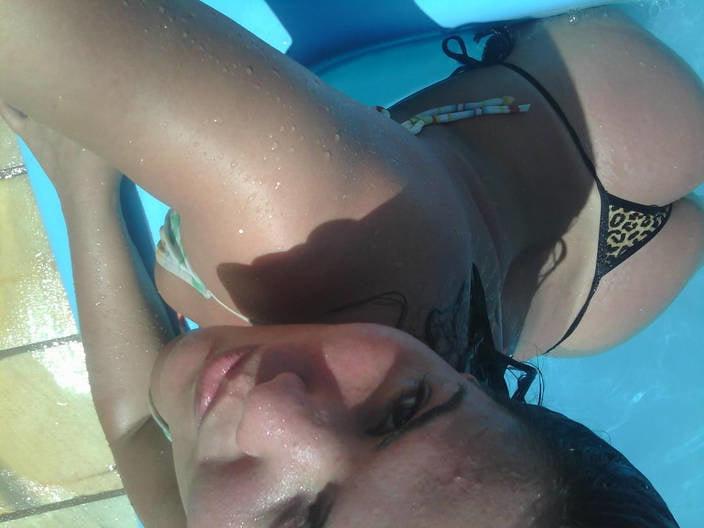 21P Compilation - Brazilian girls in the pool 05.