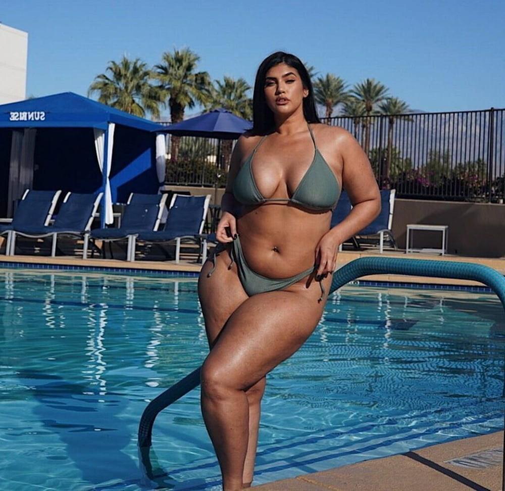 25P Curvy Girls and damn hot Asses 51