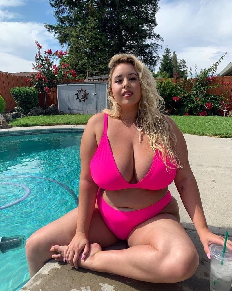 25P Curvy Girls and damn hot Asses 51