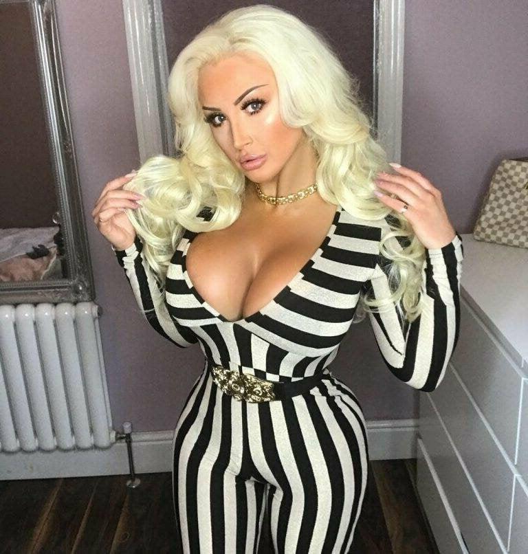25P Bimbo Invasion 82