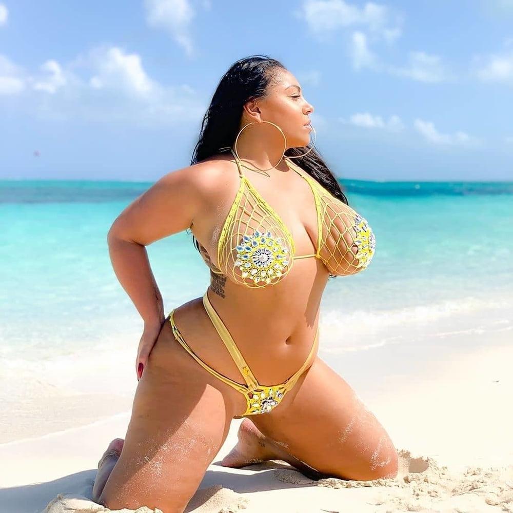 25P Curvy Girls and damn hot Asses 50