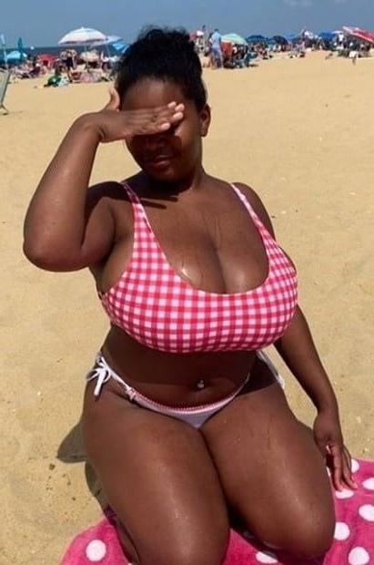25P Tits ..... in Tight Tops or No Tops 1.0