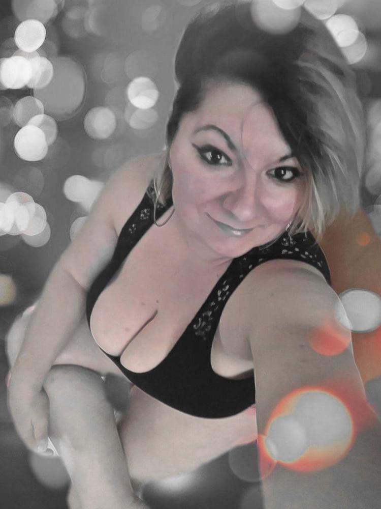 25P ROU ROMANIAN MILFS 63 MOM IS A FAT SLUT