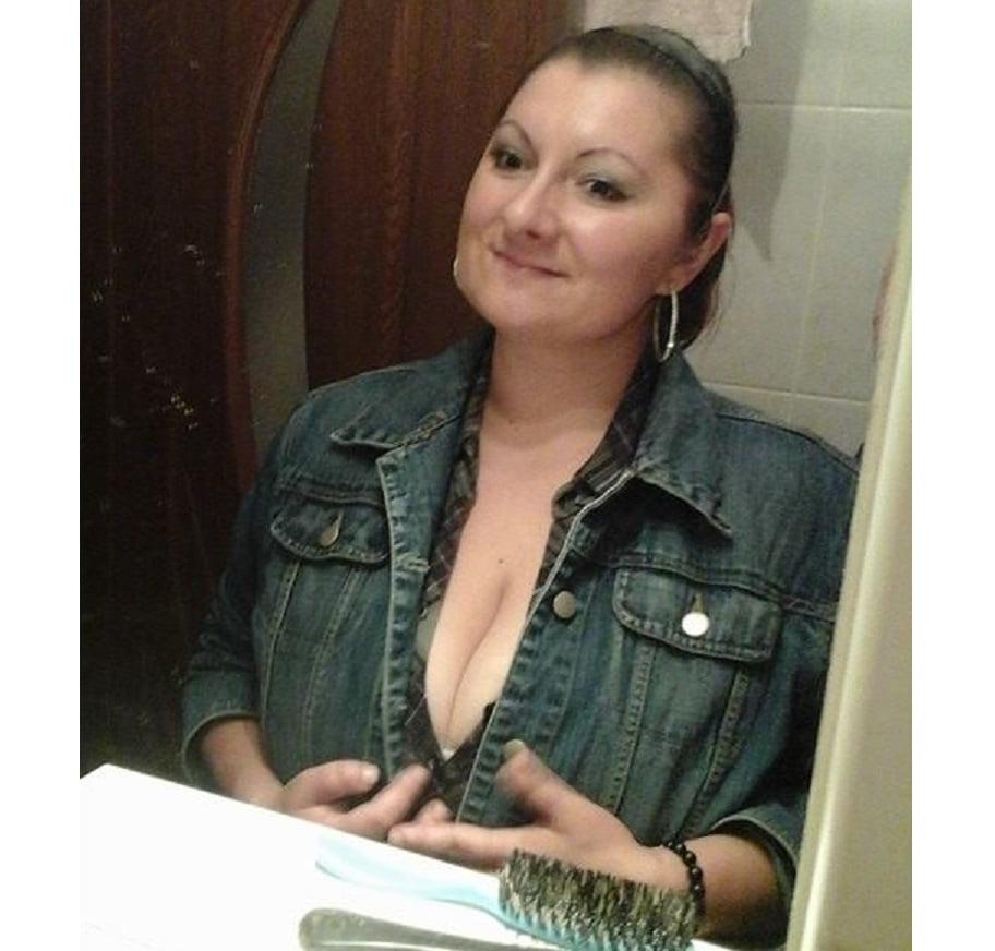 25P ROU ROMANIAN MILFS 63 MOM IS A FAT SLUT