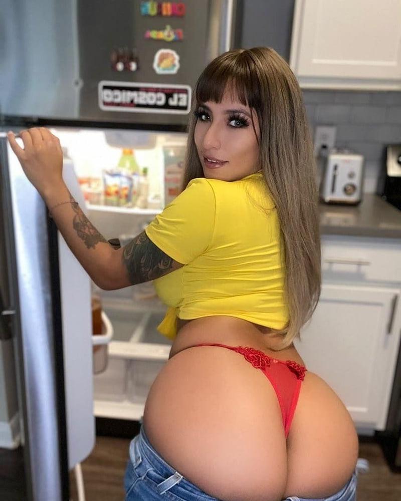 25P Curvy Girls and damn hot Asses 35