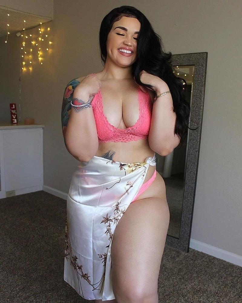 25P Curvy Girls and damn hot Asses 35