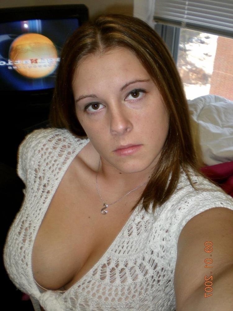 25P Curvy Big Tit Fat Ass Army Wife  MILF Whore