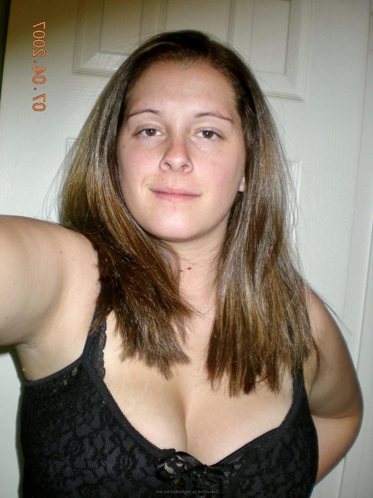 25P Curvy Big Tit Fat Ass Army Wife  MILF Whore