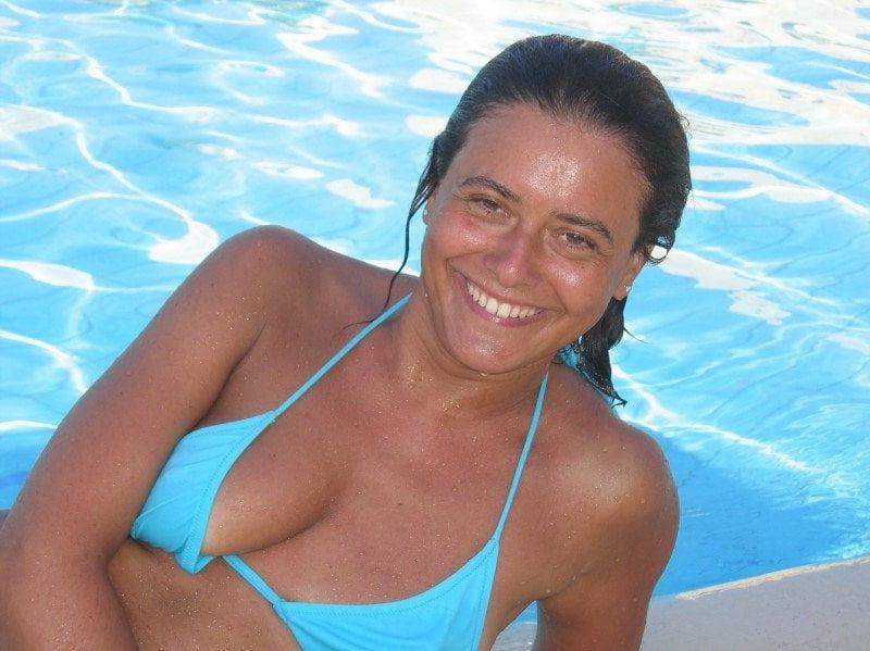 21P Compilation - Brazilian girls in the pool 03.