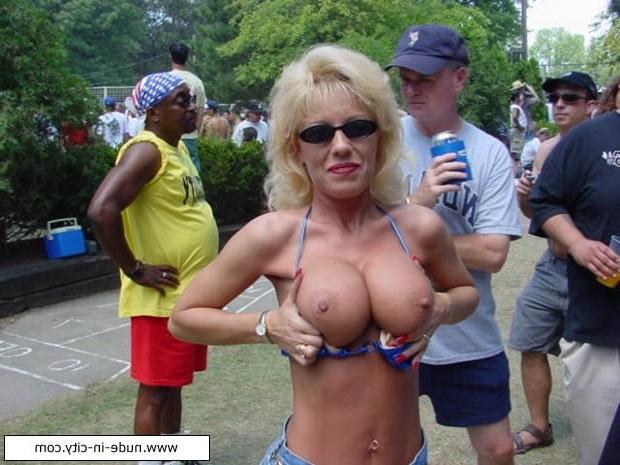 25P Public Moms 5