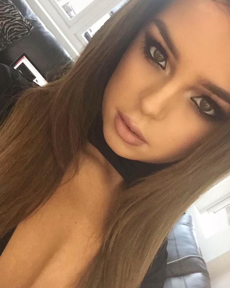 25P Curvy Girls and damn hot Asses 10