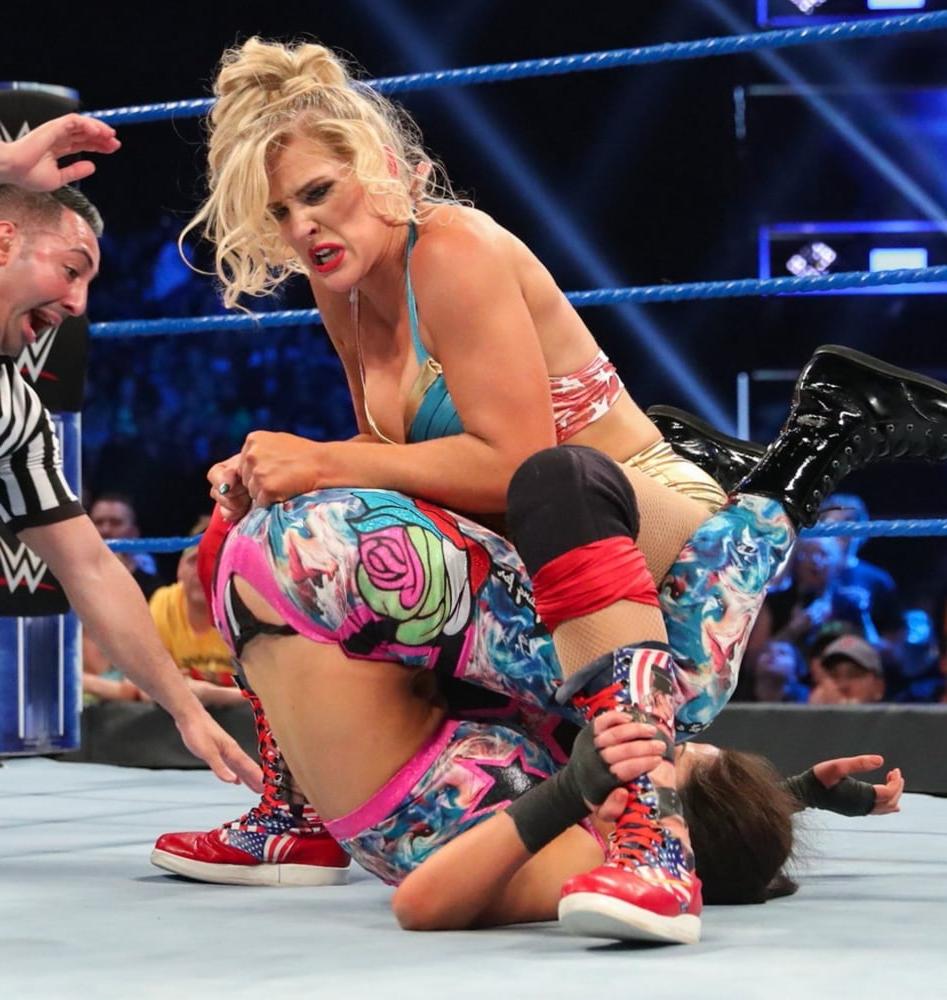 25P WWE's Bayley and big fat ass!