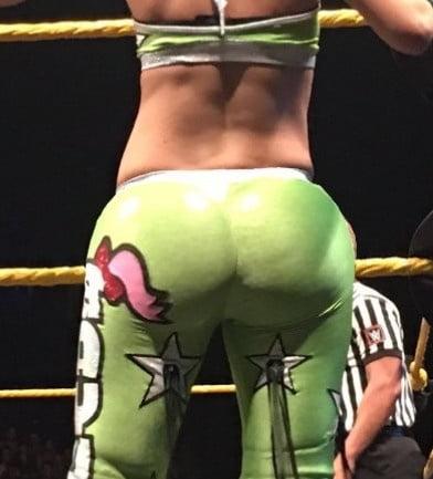 25P WWE's Bayley and big fat ass!