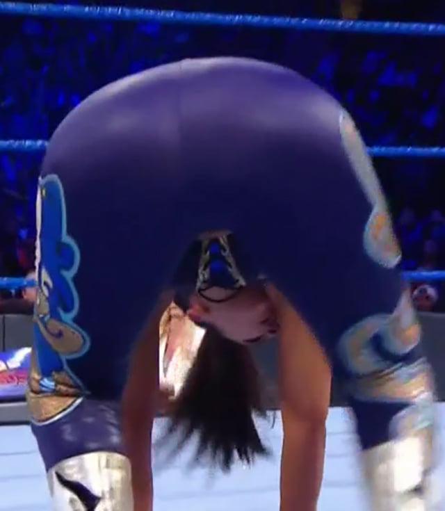 25P WWE's Bayley and big fat ass!