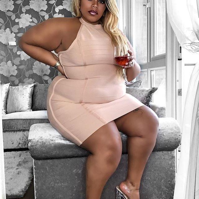 21P curvy girls
