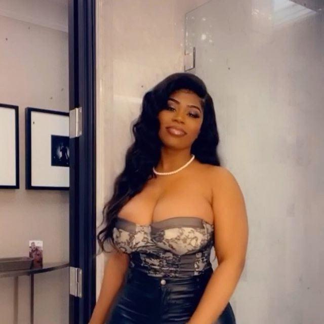 21P curvy girls