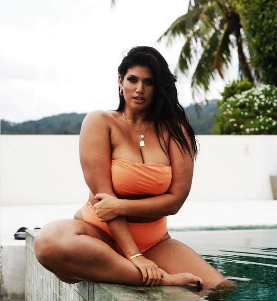 25P Curvy Girls and damn hot Asses 66