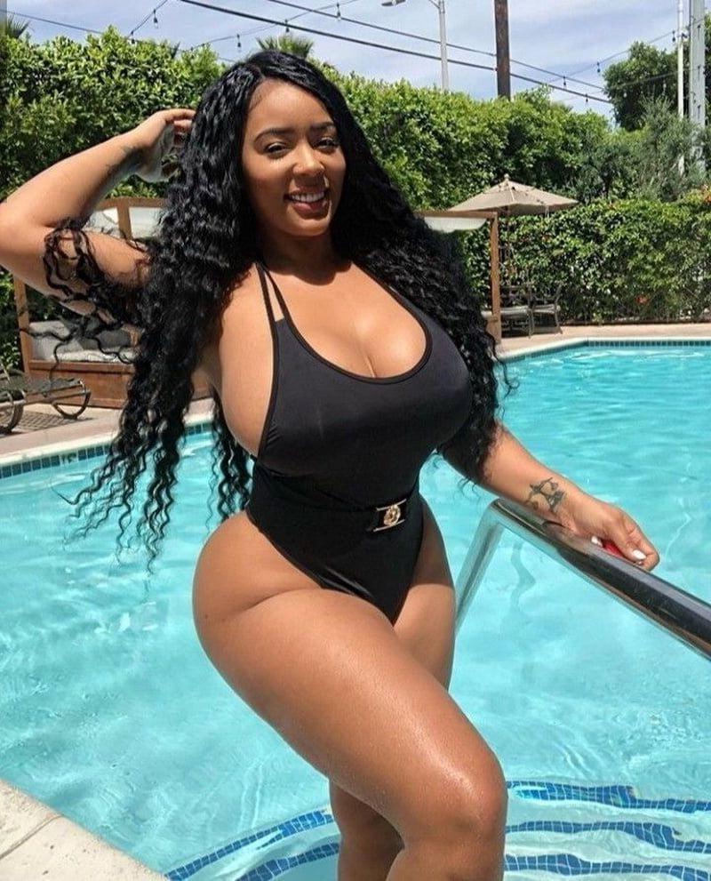 25P Curvy Girls and damn hot Asses 66