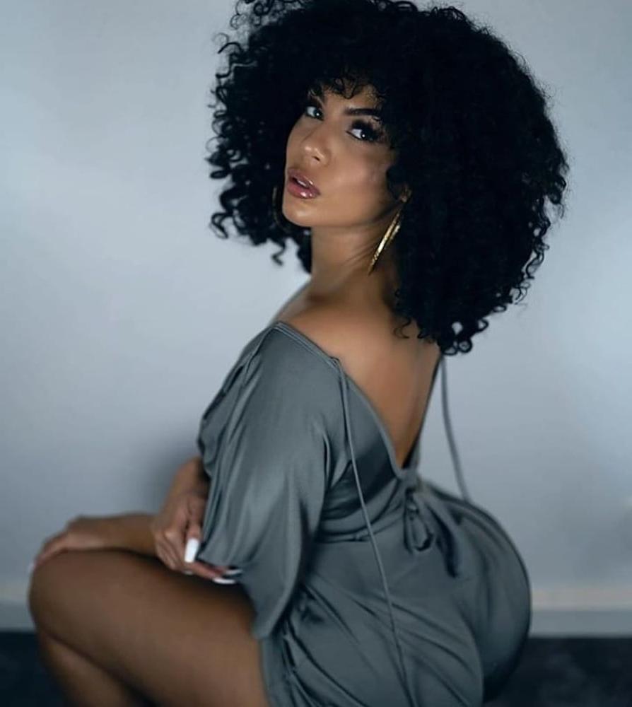25P Curvy Girls and damn hot Asses 46