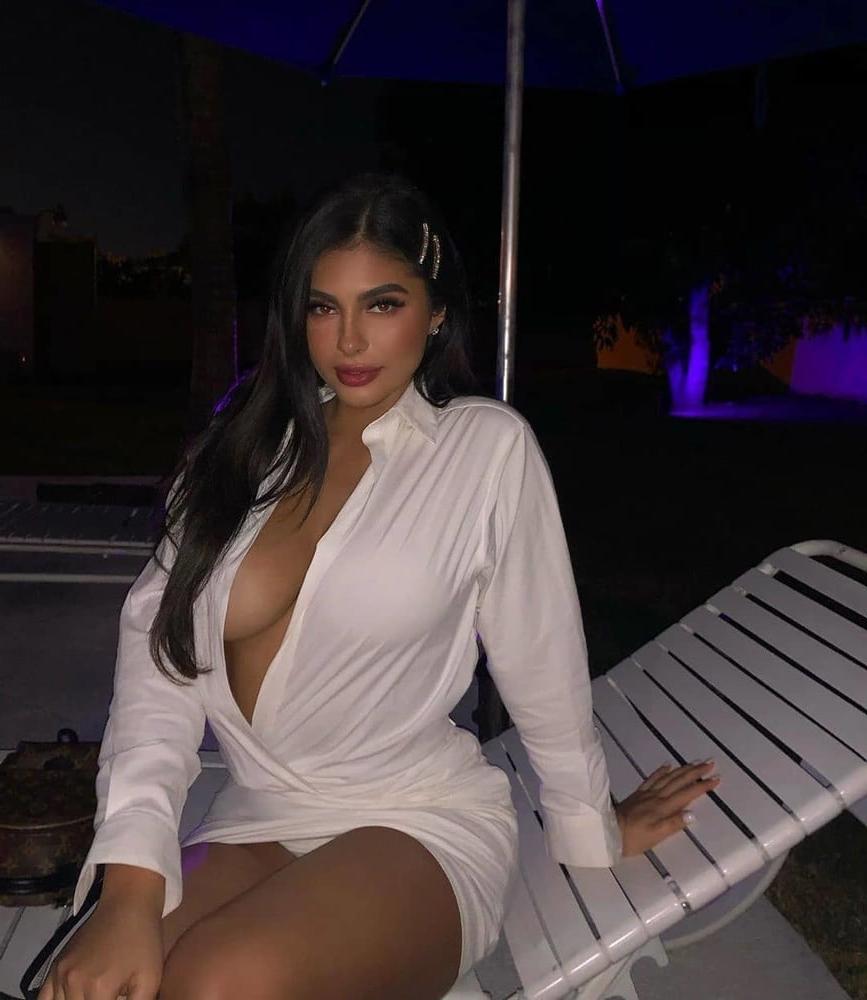 25P Curvy Girls and damn hot Asses 46