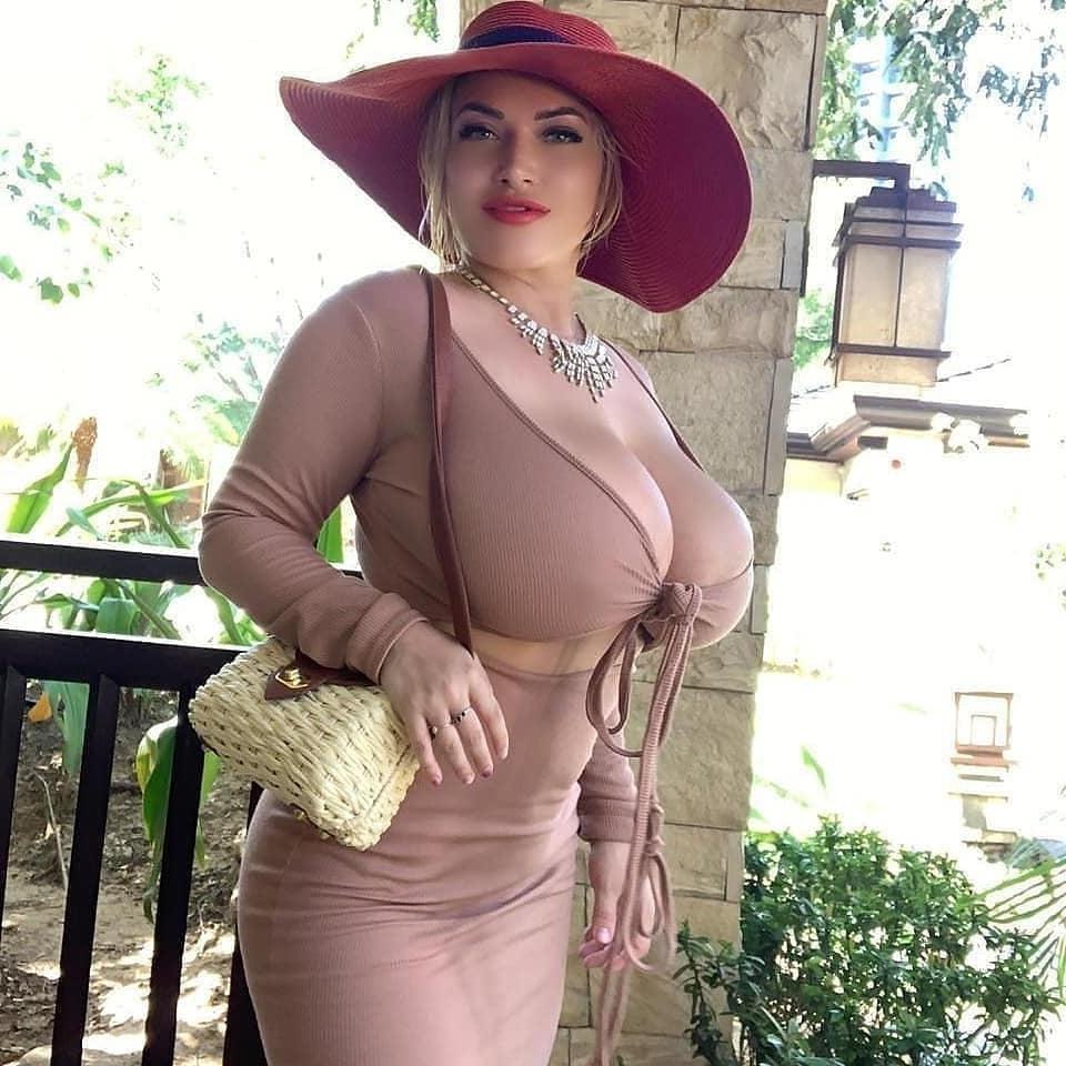 25P Curvy Girls and damn hot Asses 64