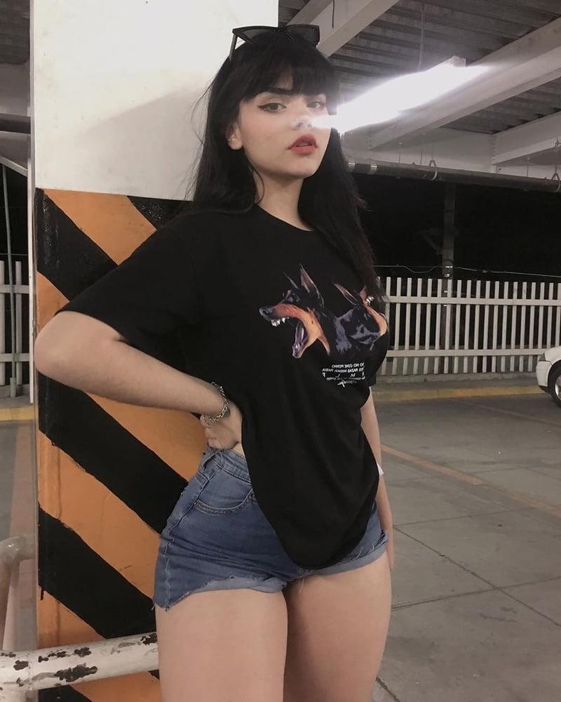 25P Curvy Girls and damn hot Asses 59