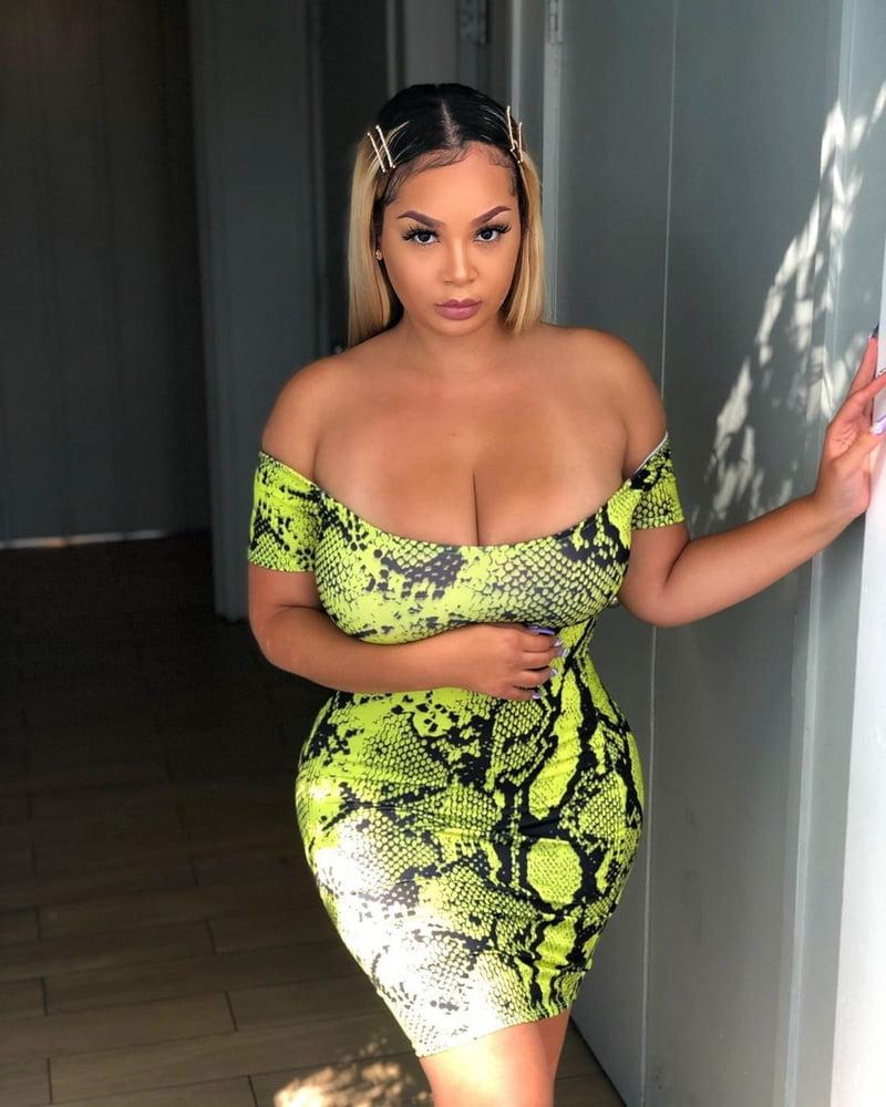 25P Curvy Girls and damn hot Asses 59
