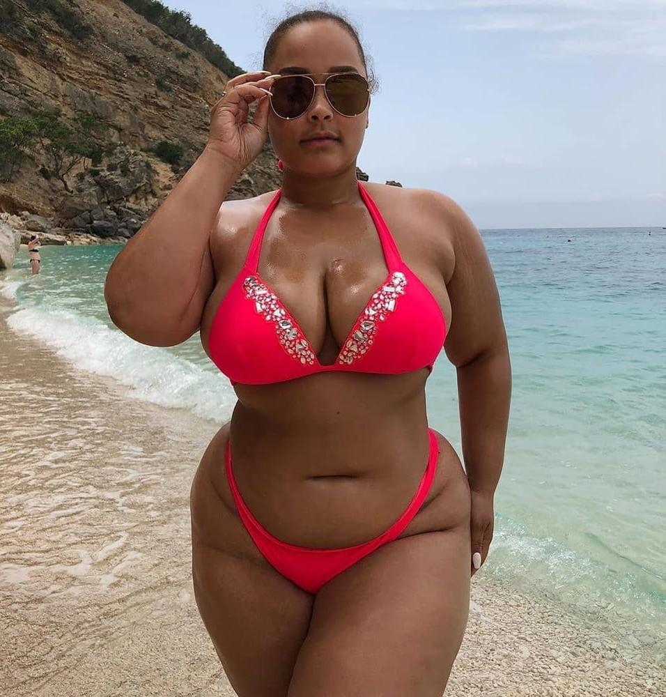 25P Curvy Girls and damn hot Asses 33