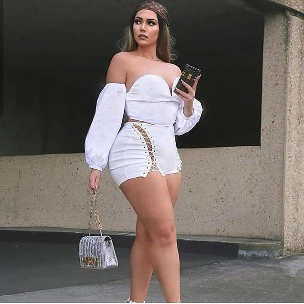 25P Curvy Girls and damn hot Asses 25