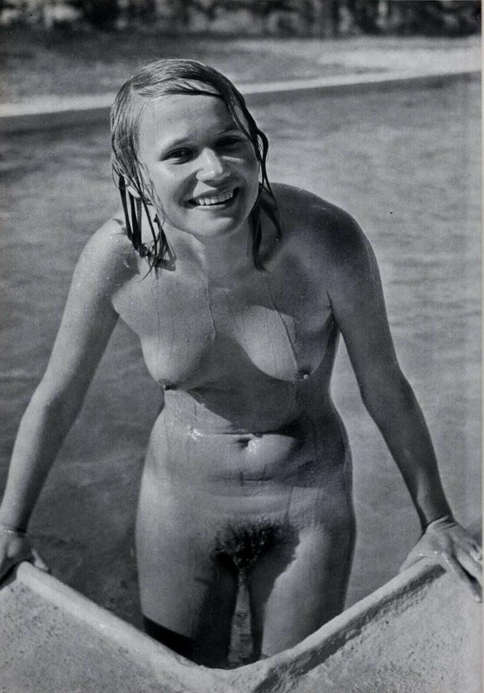 25P Naked Vintage Girls 59