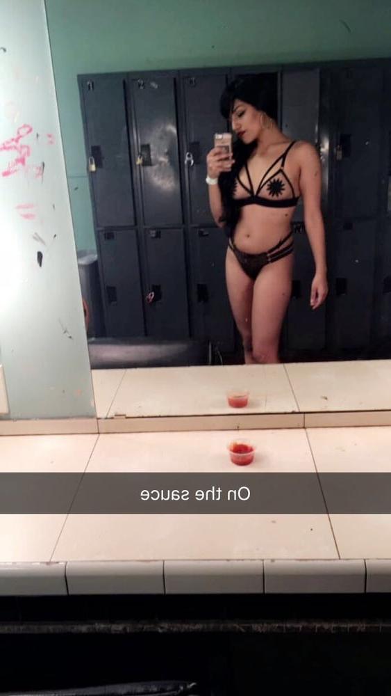 25P Public Moms 4