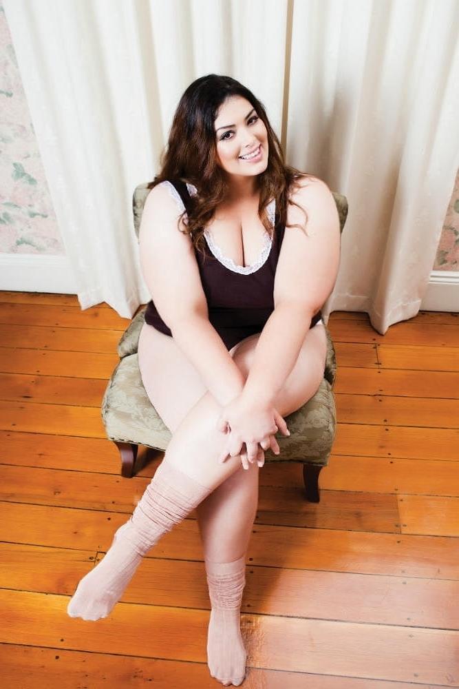 25P Fat Chicks With Deceptively Thin Faces 14