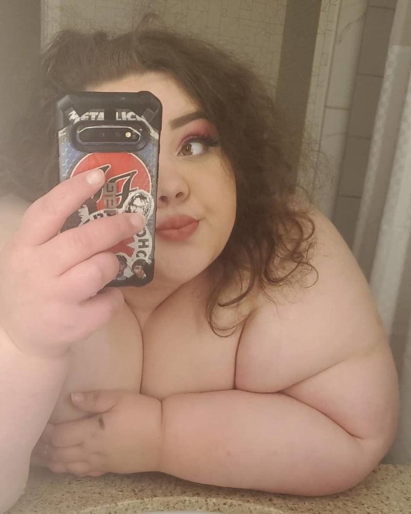25P Fat Chicks With Deceptively Thin Faces 13