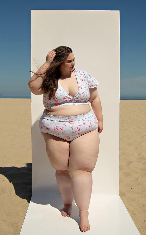 25P Fat Chicks With Deceptively Thin Faces 13