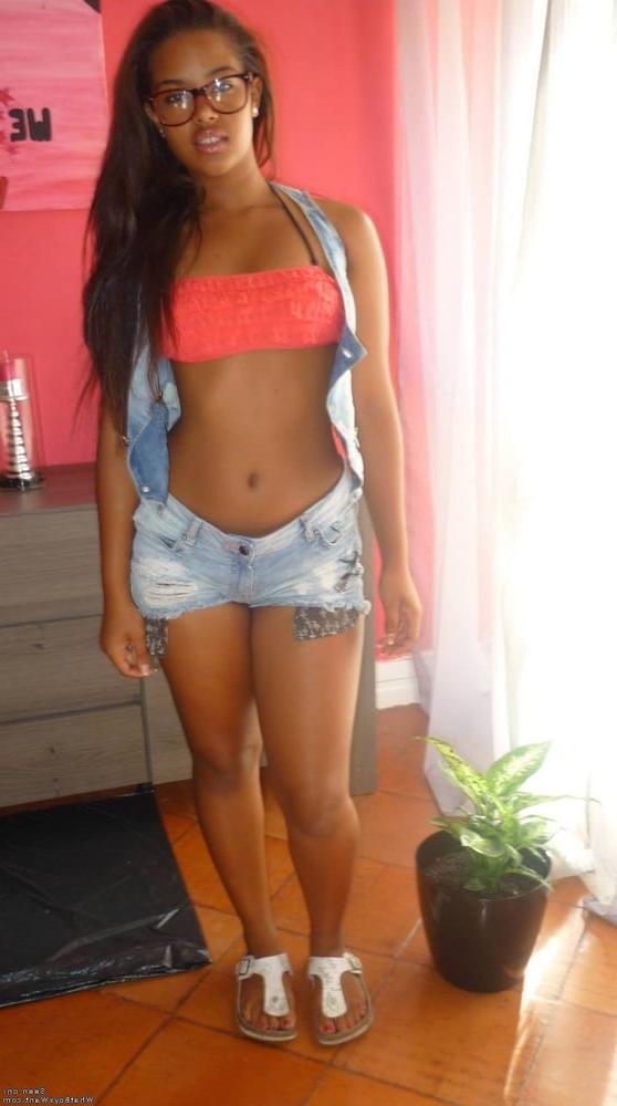 25P Unknown Curvy Black Women 12